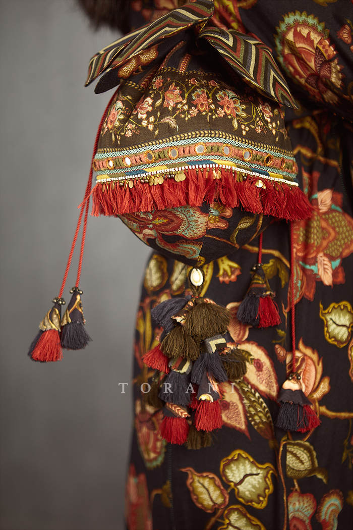 Nisha Sindhi Sheesha Potli