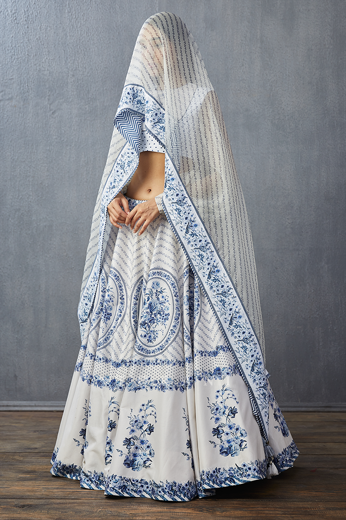 Neeli Gauraiya Poulami Lehenga Set