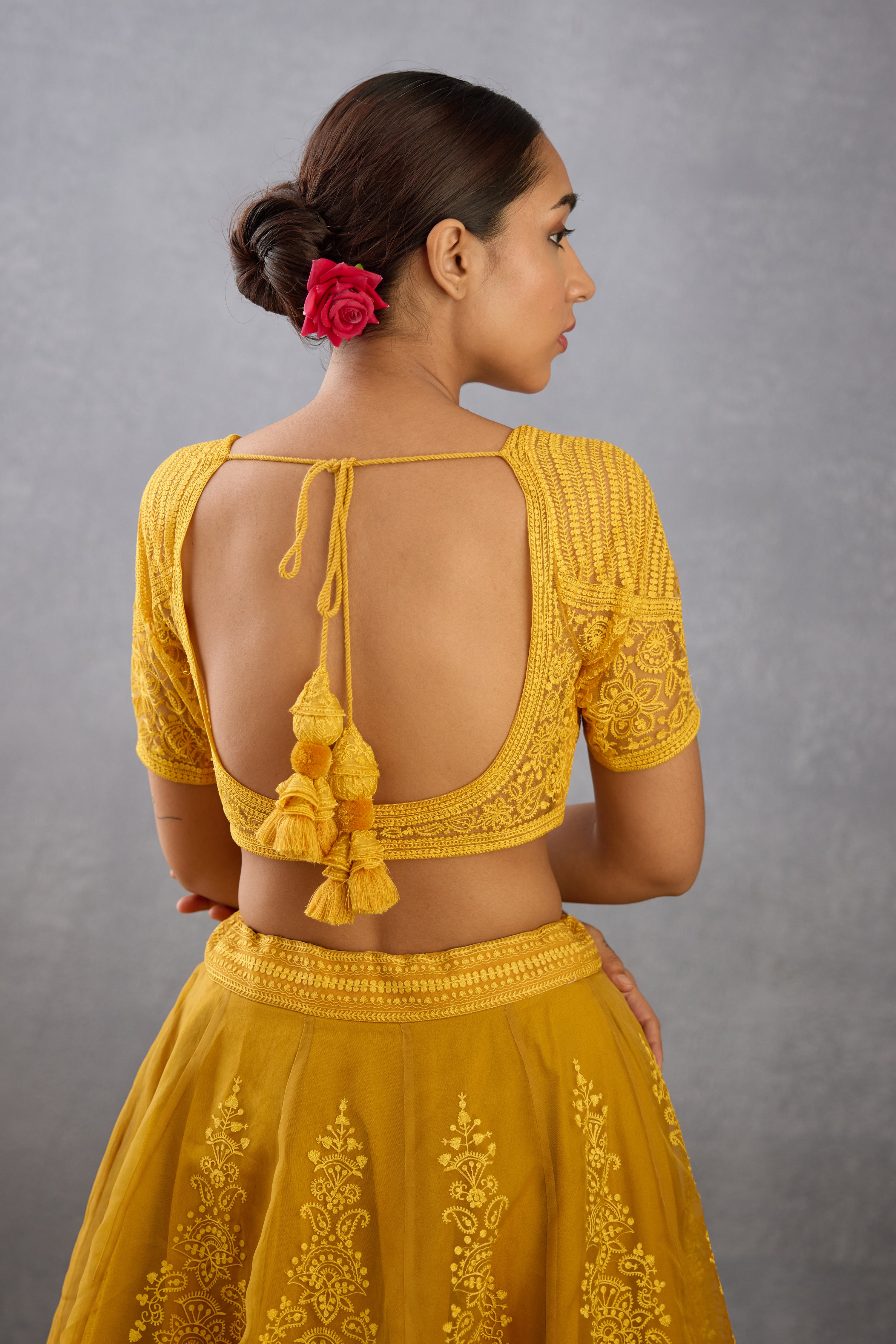 Sunehra Meher Passa Lehenga Set