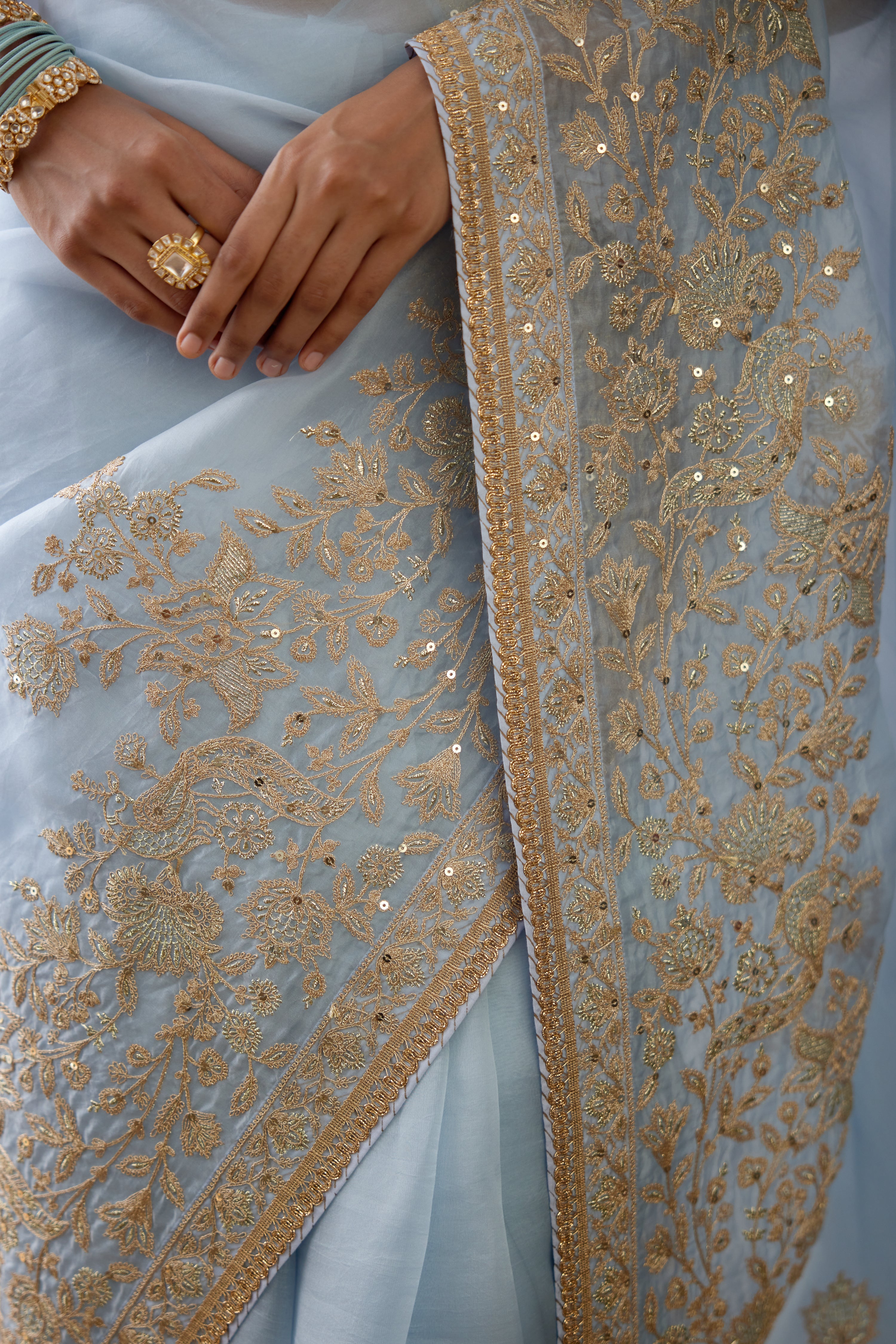 Gul-Nilofer Yashoda Saree