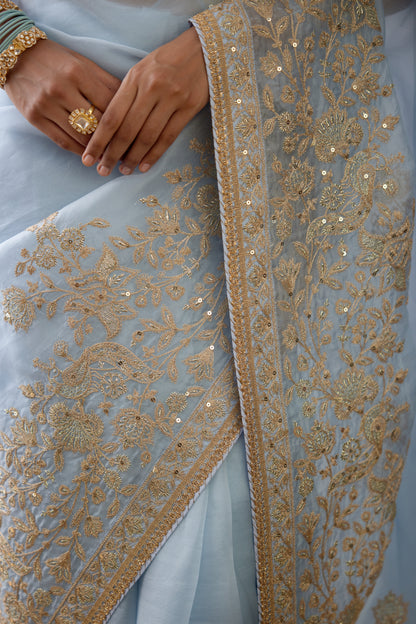 Gul-Nilofer Yashoda Saree