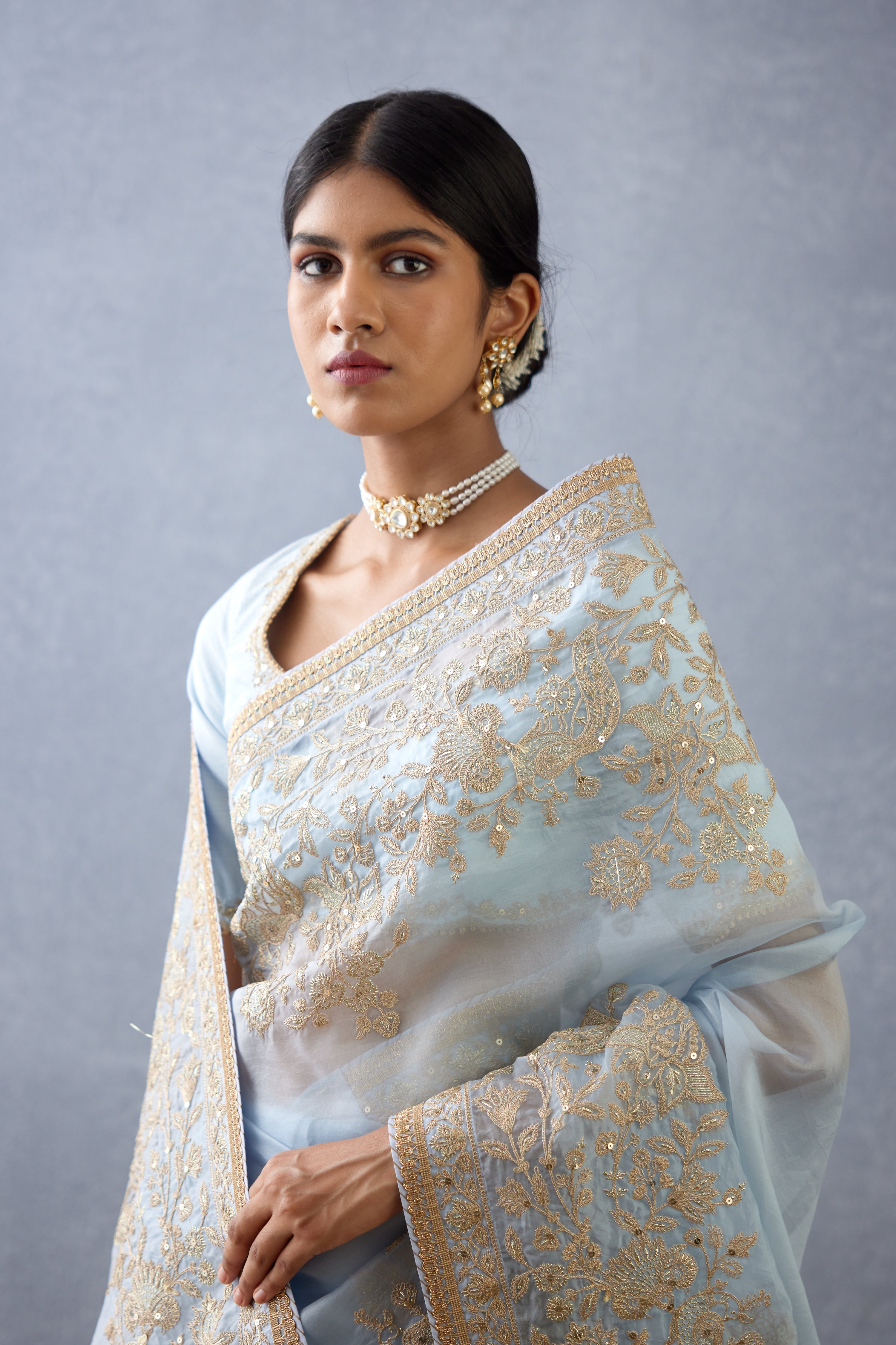 Gul-Nilofer Yashoda Saree