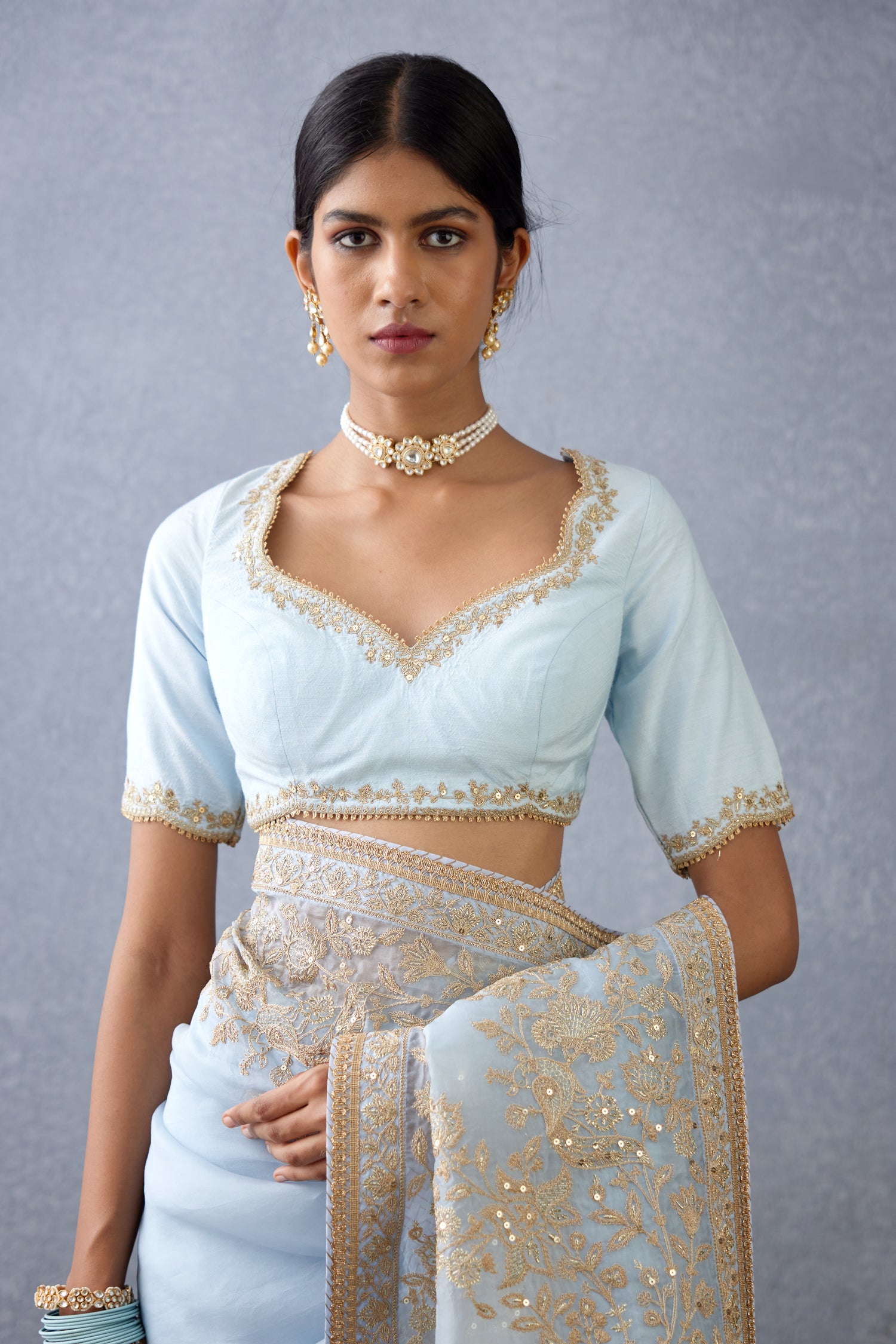 Gul-Nilofer Yashoda Saree