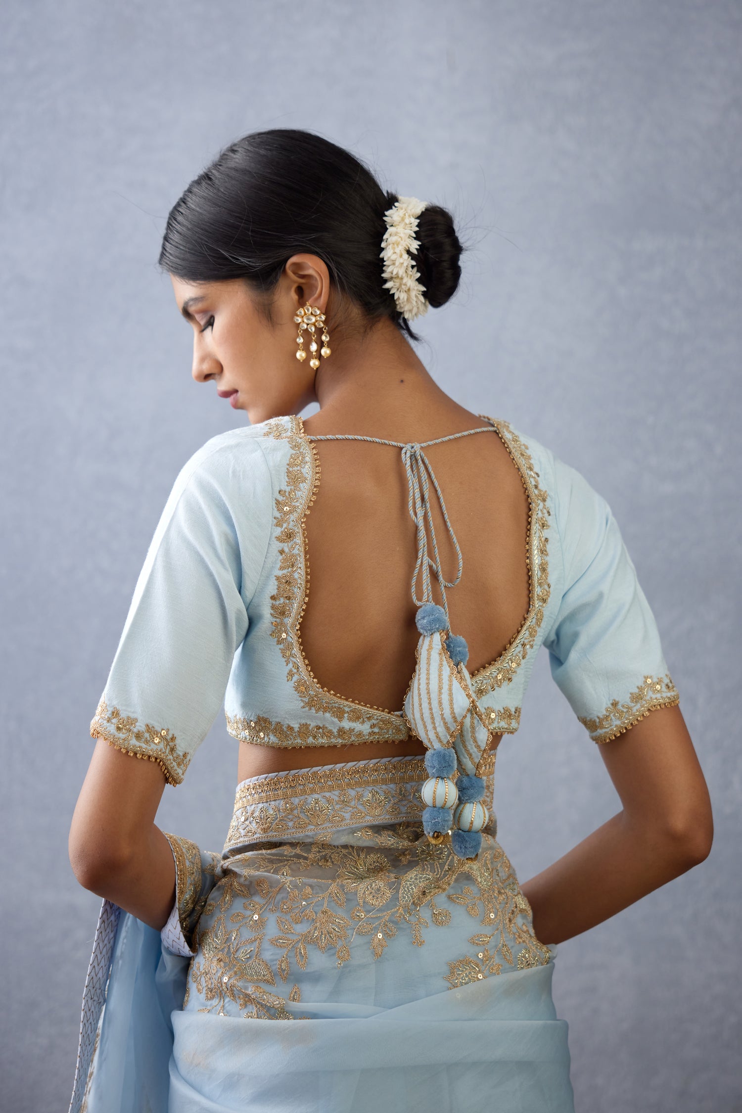 Gul-Nilofer Yashoda Saree