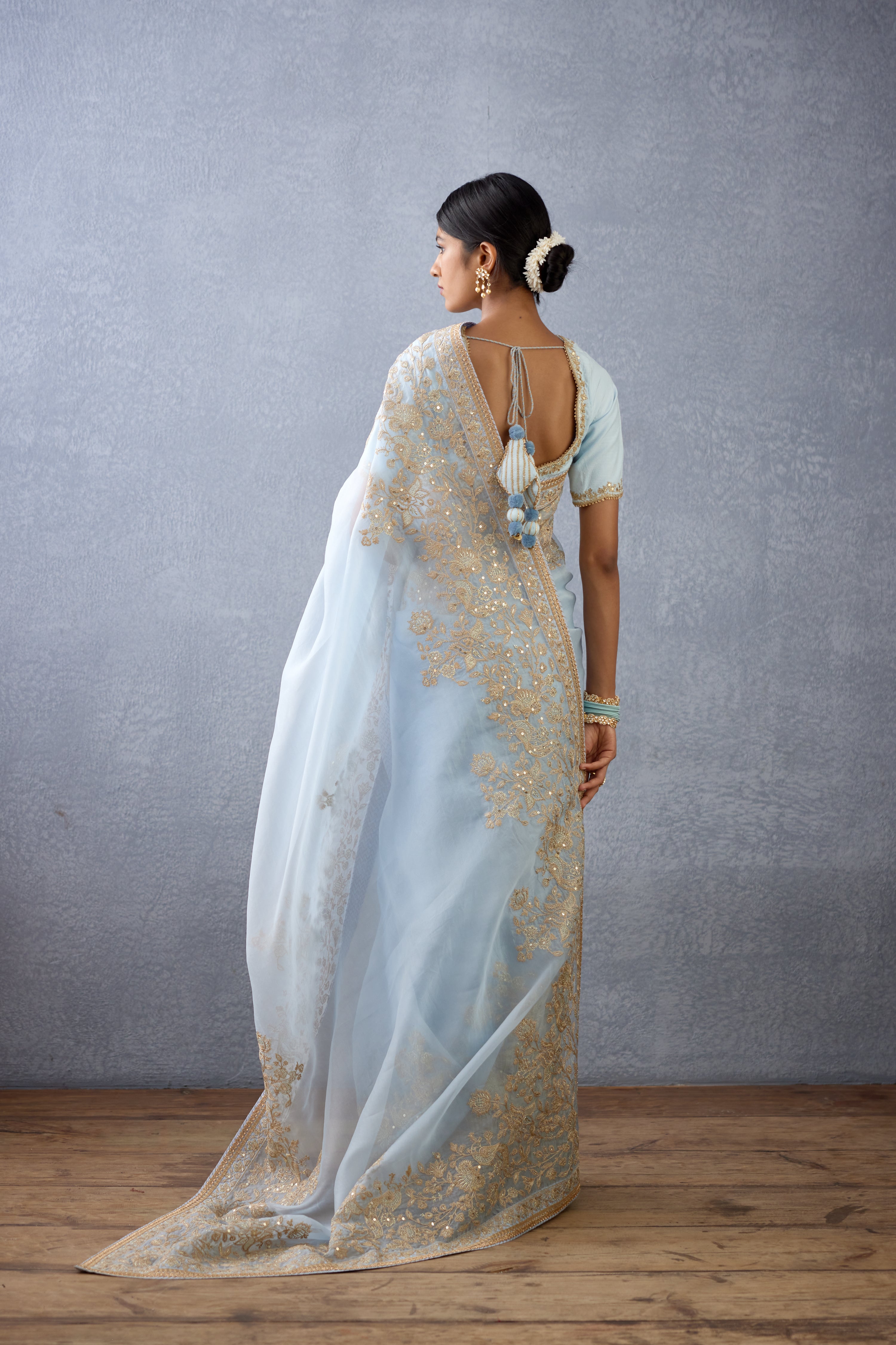 Gul-Nilofer Yashoda Saree