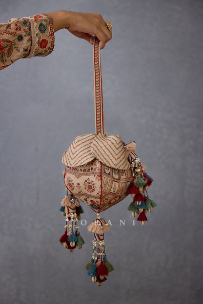 RTS - Badami Iqra Potli