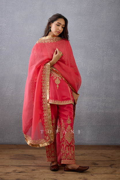 Gul-Kand Saroj Kurta Set