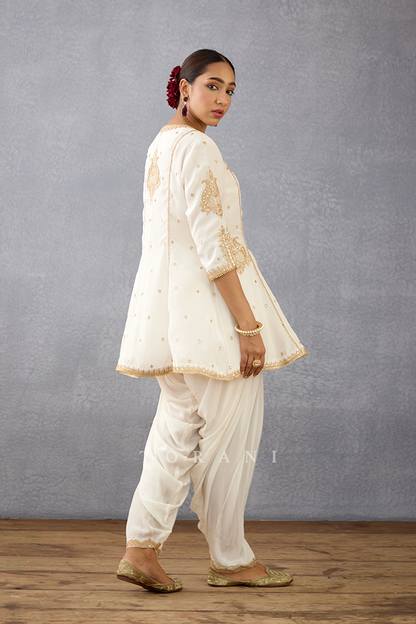 Gul-Bano Mariam Kurta Set