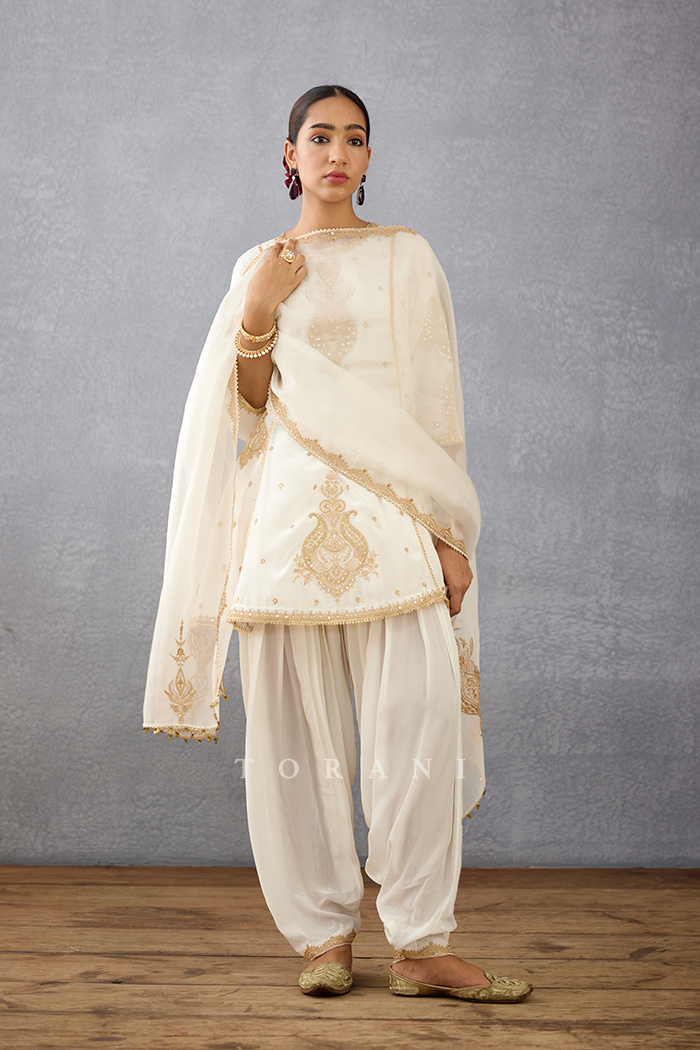 Gul-Bano Mariam Kurta Set