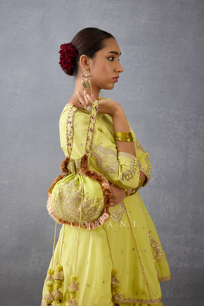 Gul-Mina Nilofer Potli