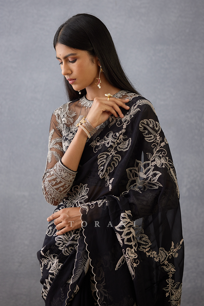 Raat Rani Pankhuri Saree