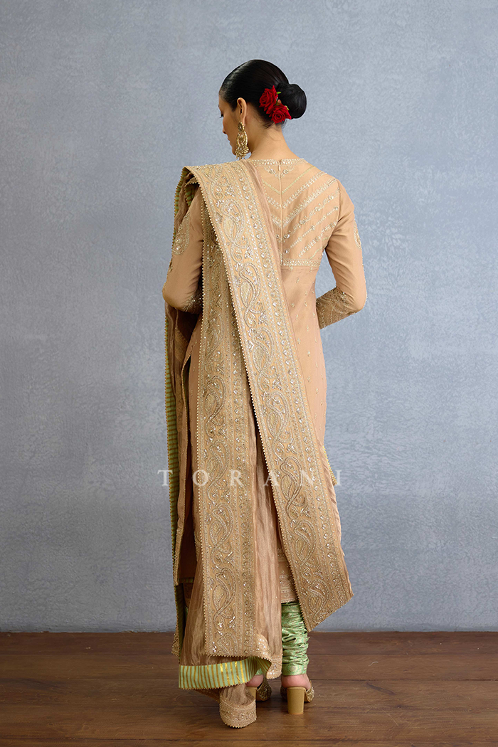 Talai Jahaanaara Khada Dupatta &amp; Kurta Set