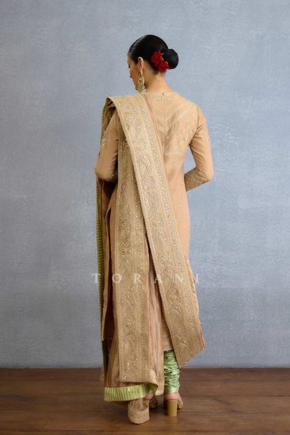 Talai Jahaanaara Khada Dupatta &amp; Kurta Set