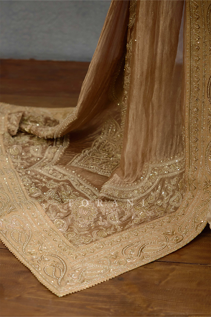 Talai Jahaanaara Khada Dupatta