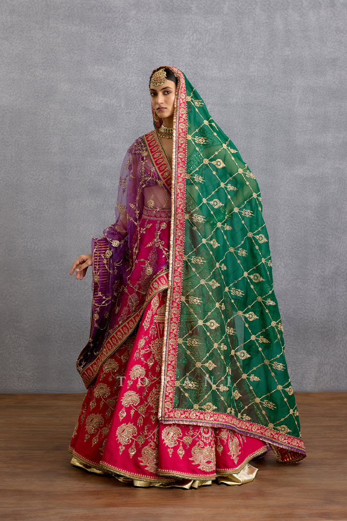 Zamardi Malika Odhni