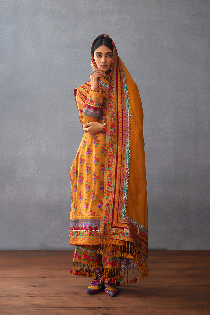 Dil Seher Sameena Odhni