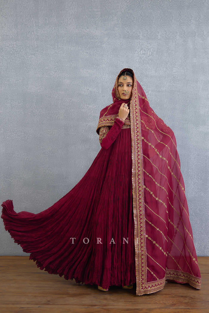 Surkh Minaj Anarkali Set