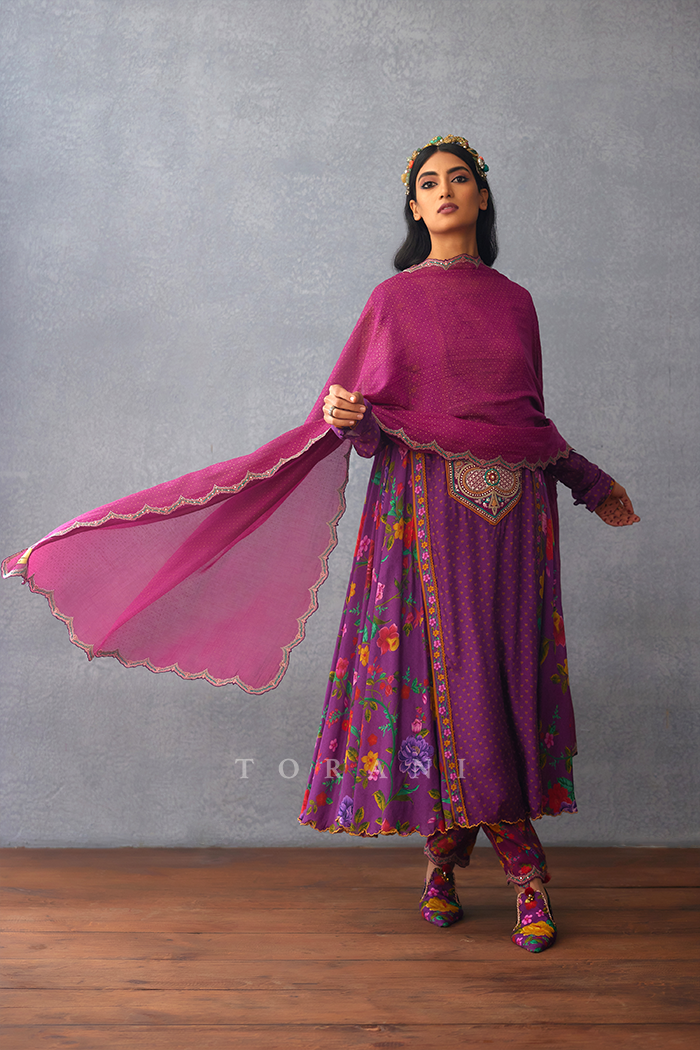 Dil Kusha Eira Kurta Set