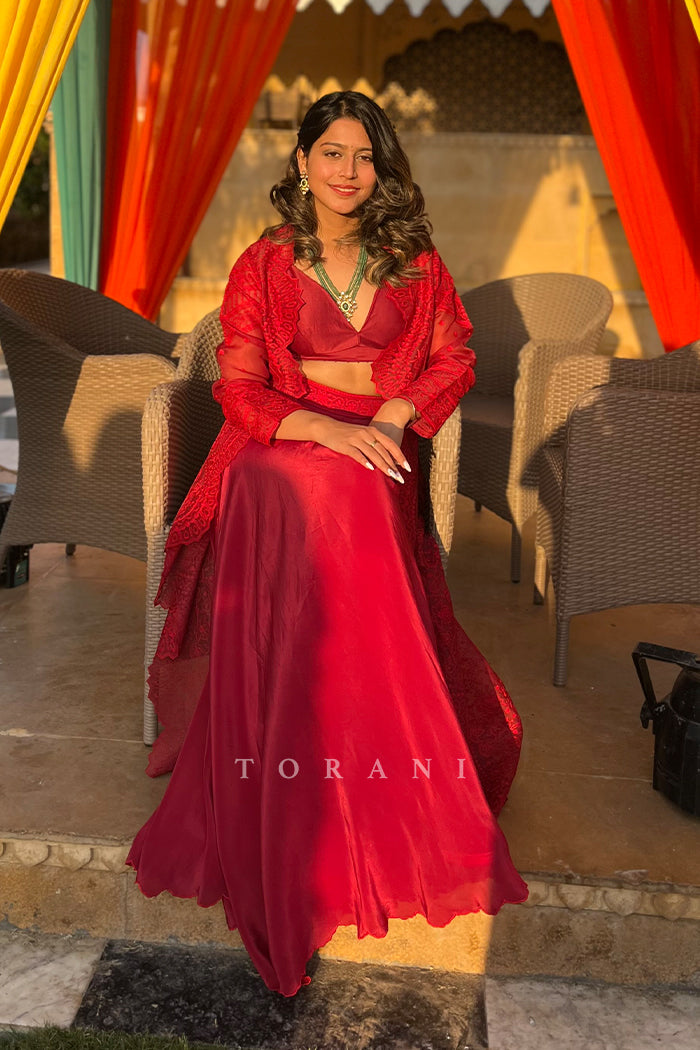 Shireen Saini In Our Surkh Daavya Cape Set