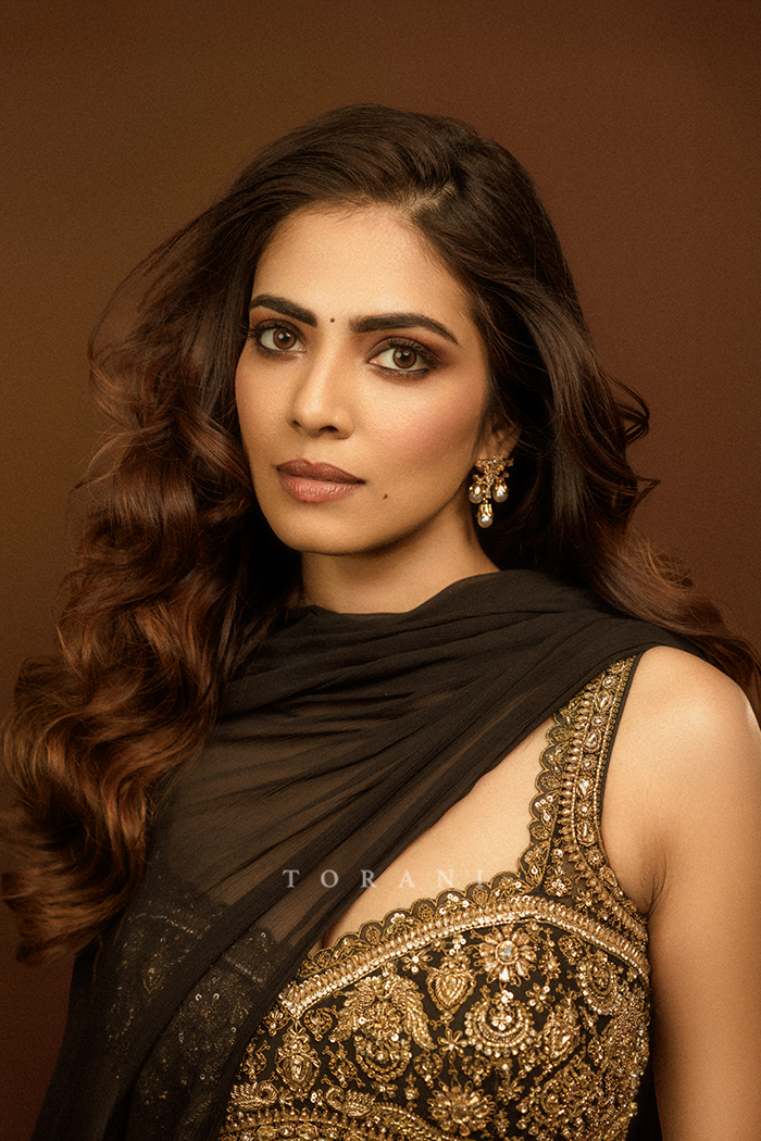 Malavika Mohanan in our Siyahi Vanya Lehenga Set