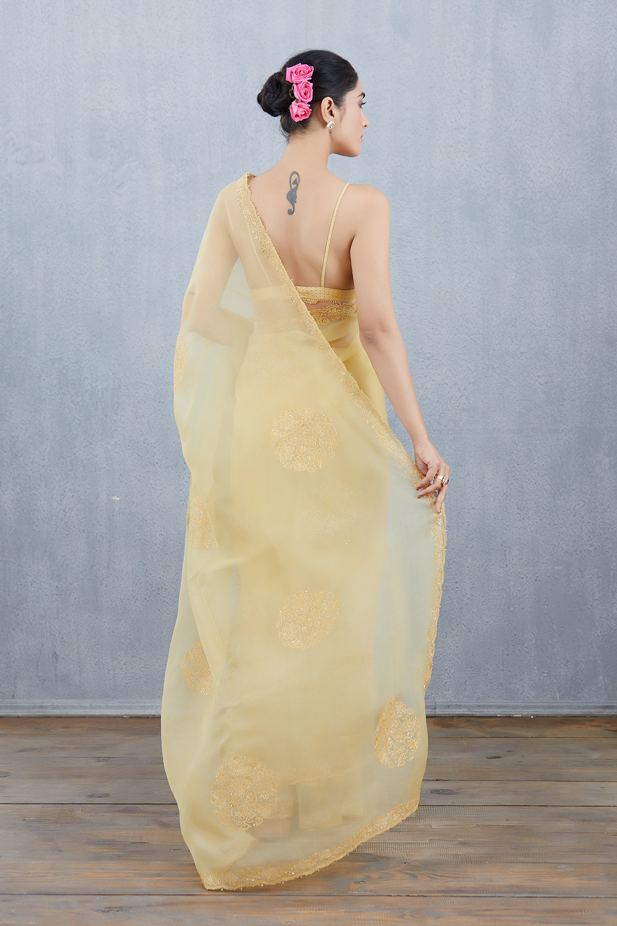 Sunehra Aadira Saree