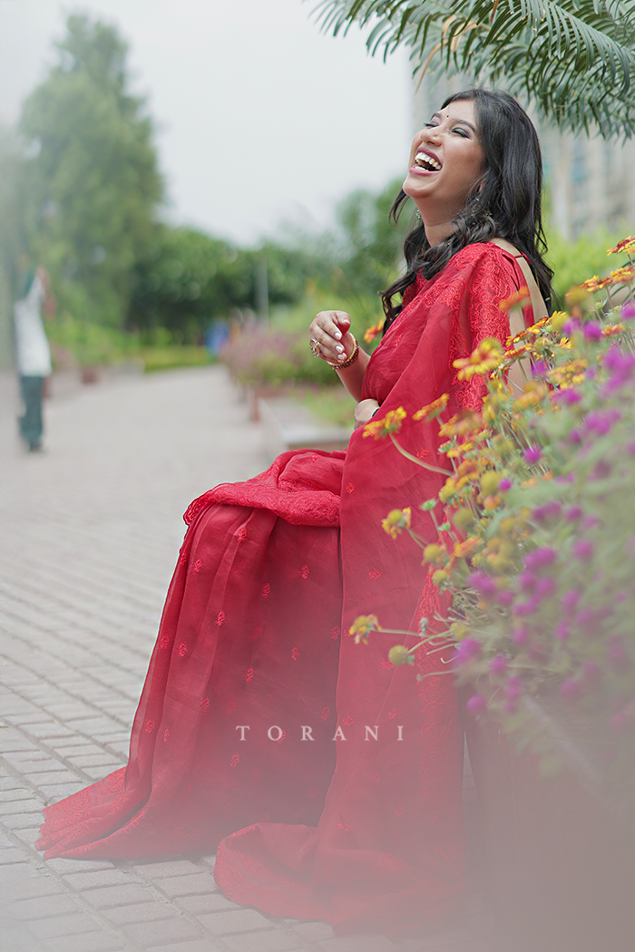 Rhea Srivastava is our Surkh Anahita Saree