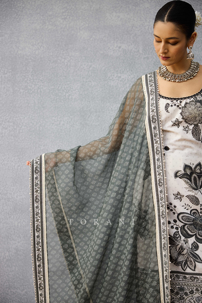 Kalamkari Anvita Odhni