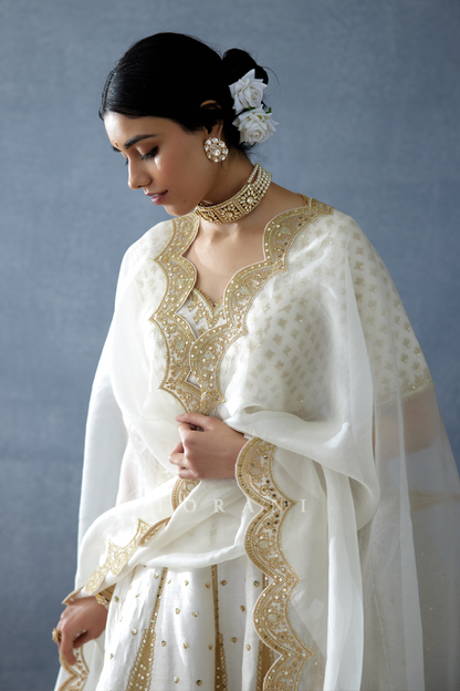 Gul-Bano Resham Odhni