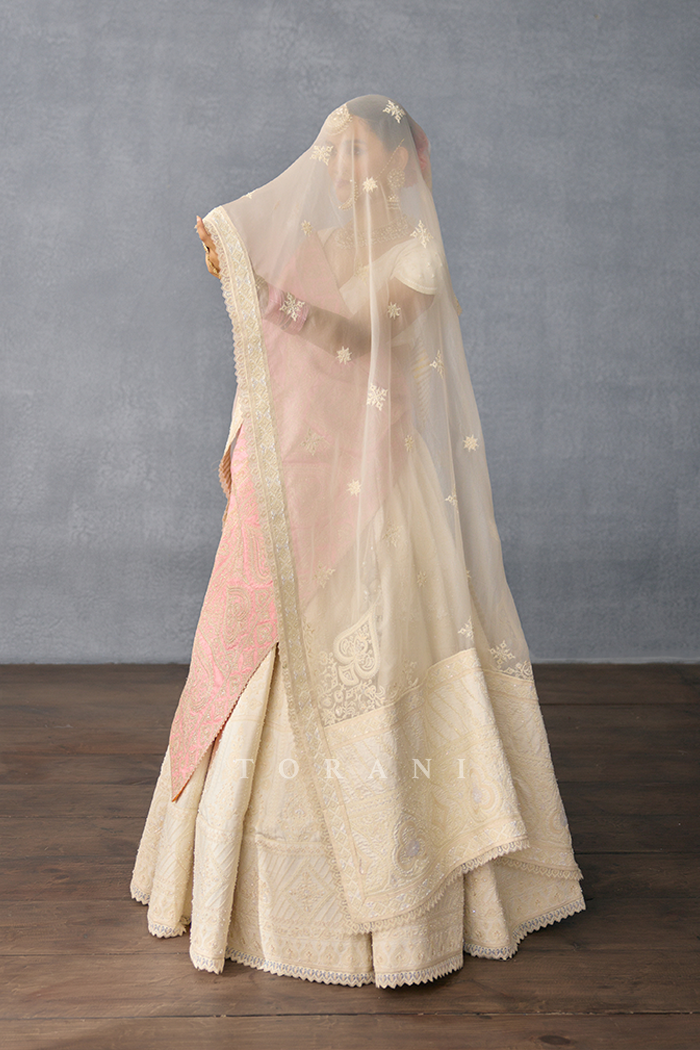 Maahe Navya Veil Odhni