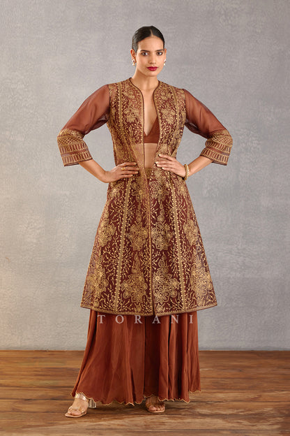 Dahlia Paavni Cape Set