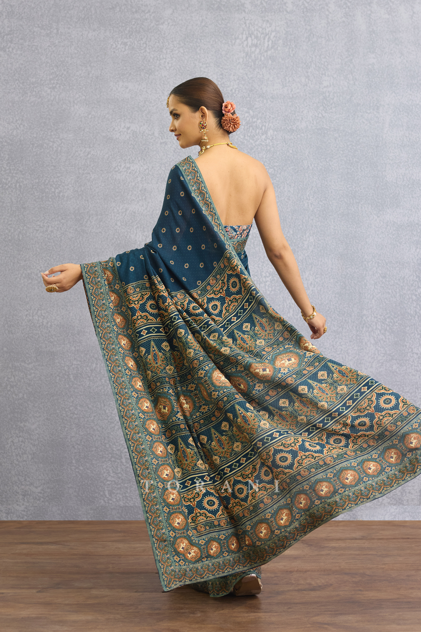 Neelam Manya Saree