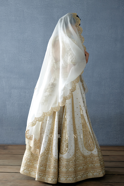 Gul-Bano Resham Odhni