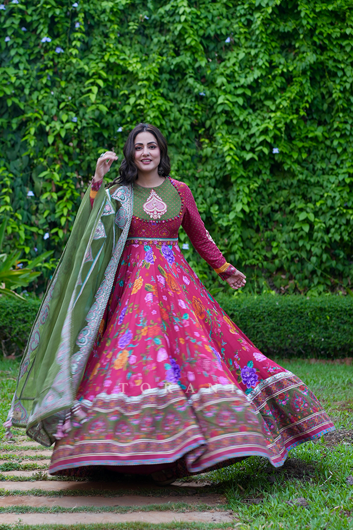 Hina Khan In Our Dil Surkh Nimat Anarkali Set