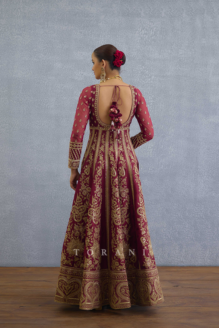 Surkh Runa Anarkali Set