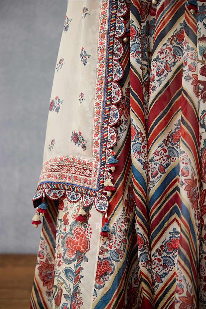 Coromandel Naynaa Anarkali Set