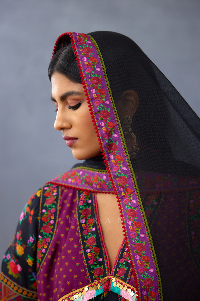 Dil Shaad Aafiya Odhni