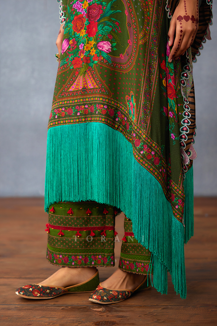 Dil Saaz Mehry Kaftan Set