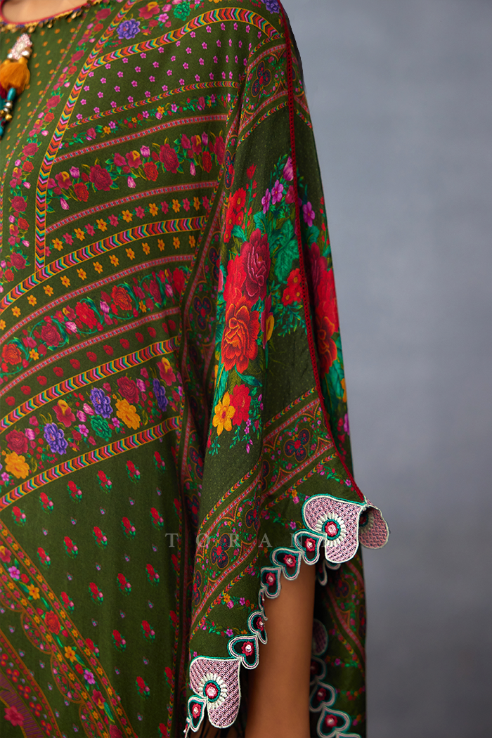 Dil Saaz Mehry Kaftan Set