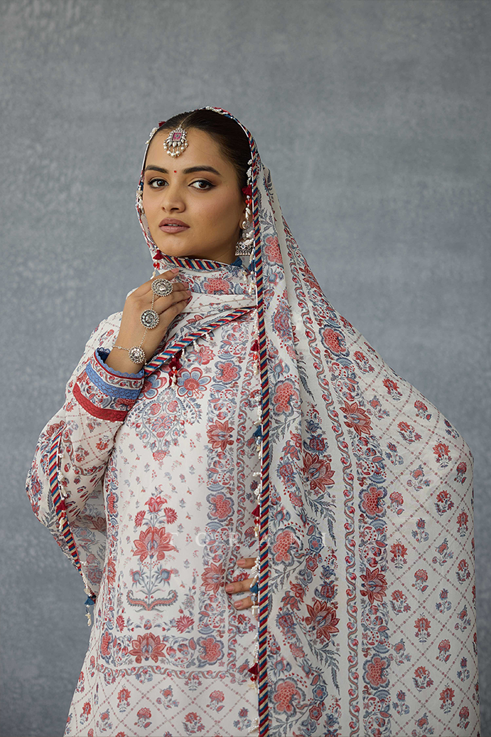 Coromandel Dakshaa Odhni