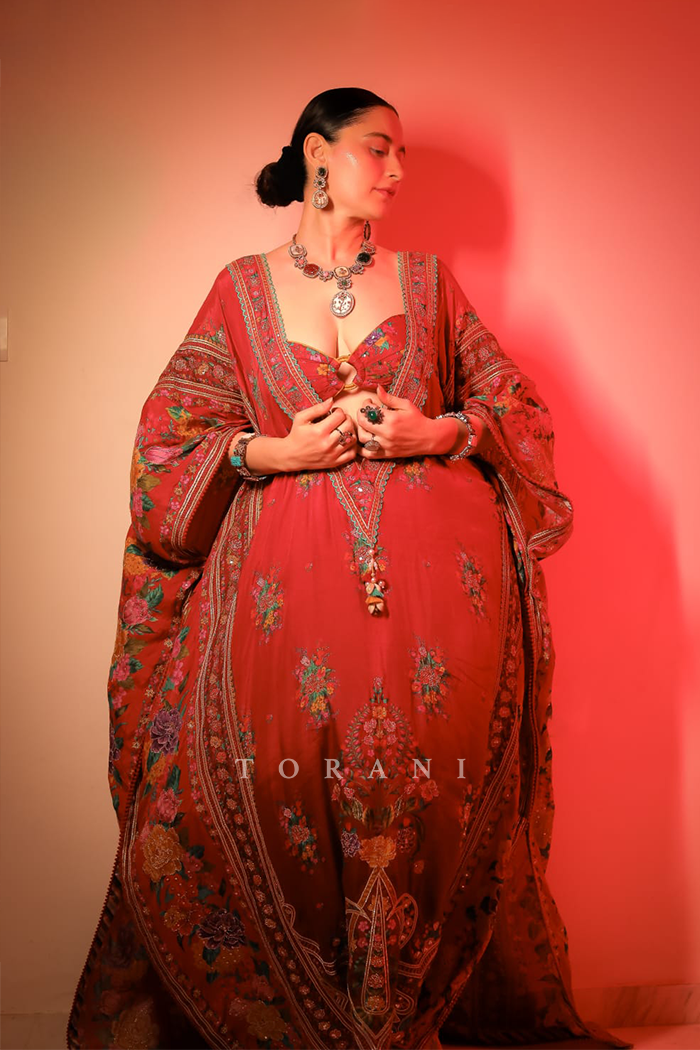 Sanjeeda Shaikh in our Dil Surkh Sanaz Kaftan Set