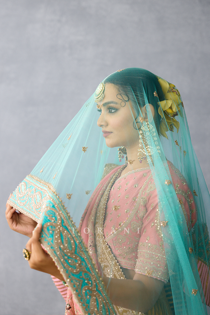 Neer-Rumaani Uddhava Veil Odhni