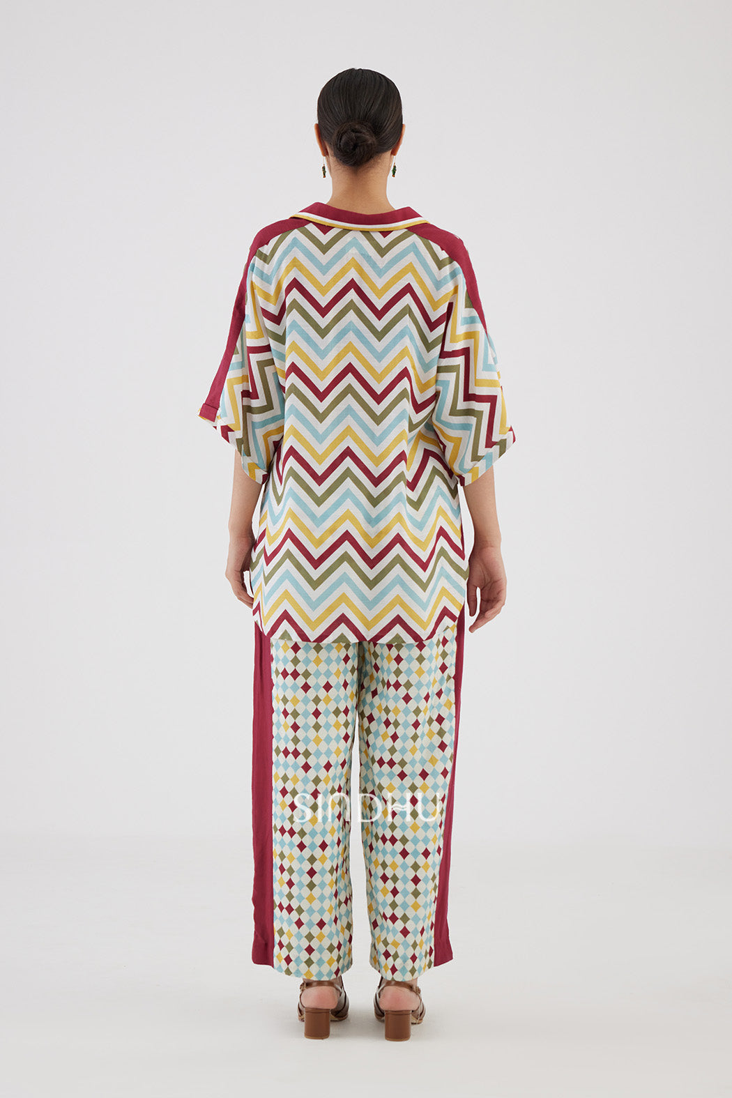 Vetra High-Low Shirt