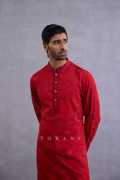 Surkh Aaqib Kurta Set