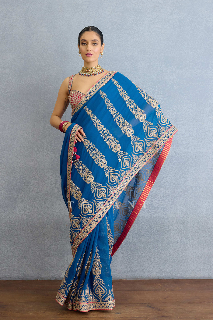 Neeradhi Chitra Saree