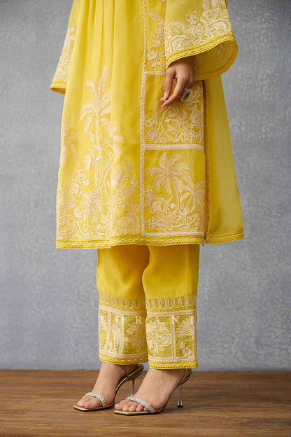 Kasmai Deba Priya Kurta Set