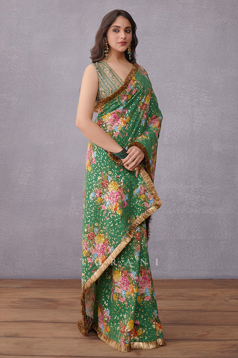 Panna Qasiba Sona Sitara Saree