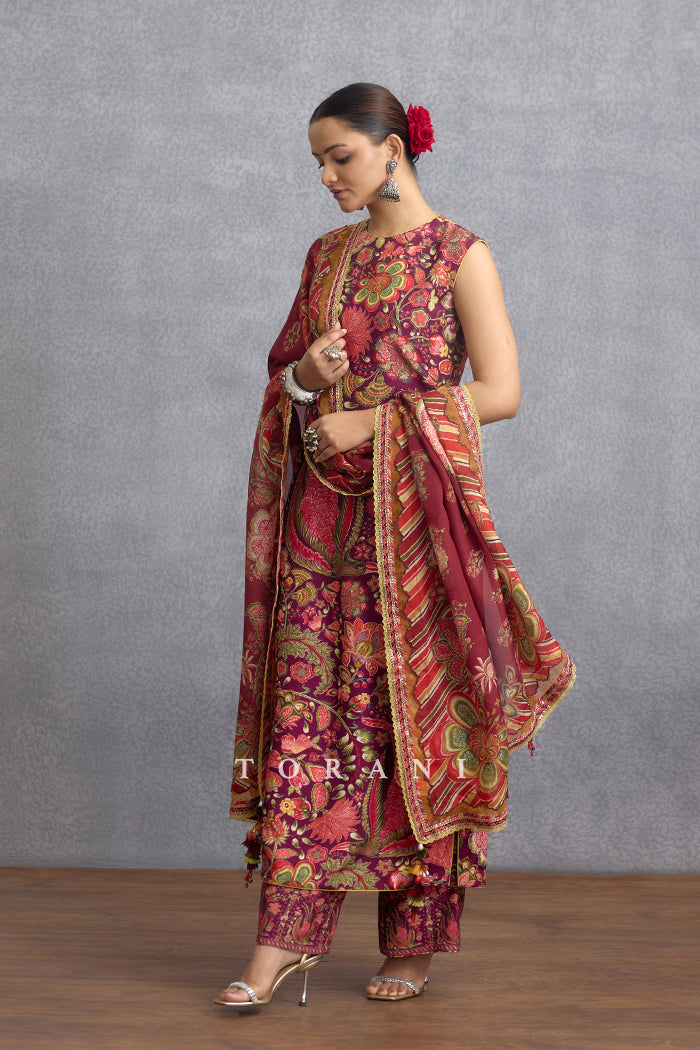 Laalima Tanuja Kurta Set