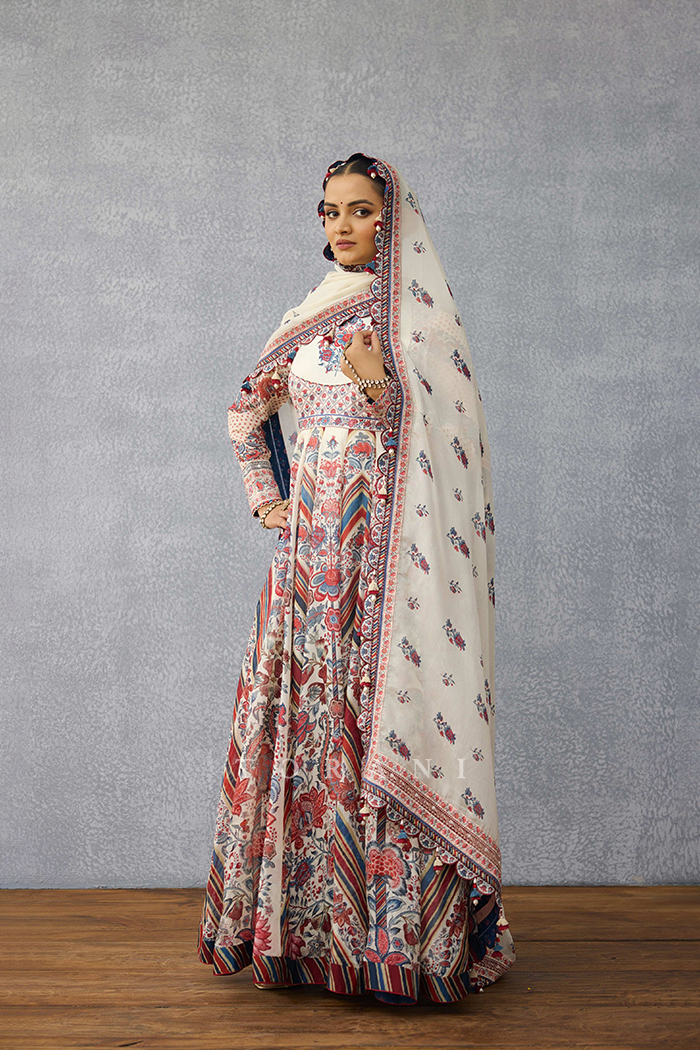 Coromandel Naynaa Anarkali Set