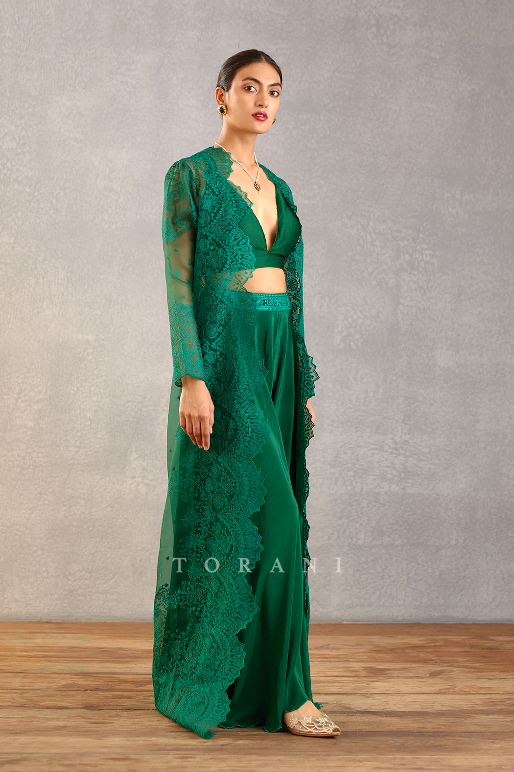 Sabz Daavya Cape Set