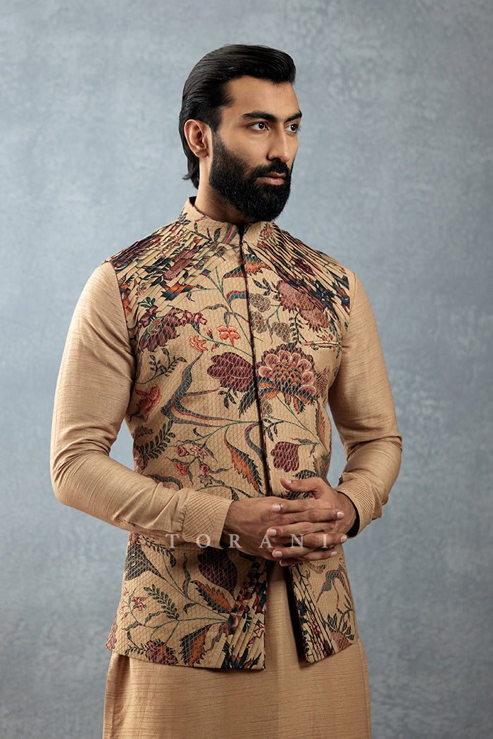 Chandan Onir Bandi Set